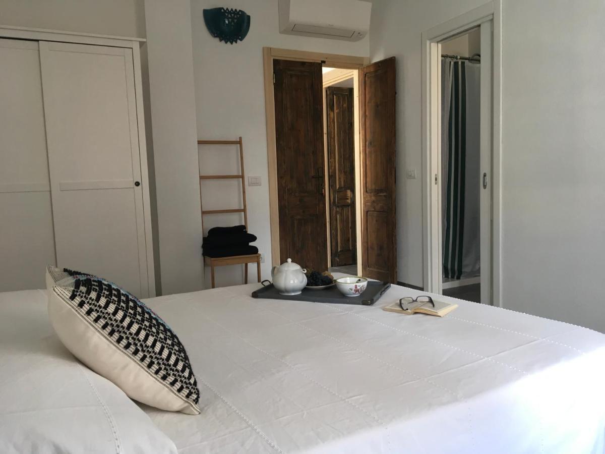 B&B Francisca Тортолі Екстер'єр фото